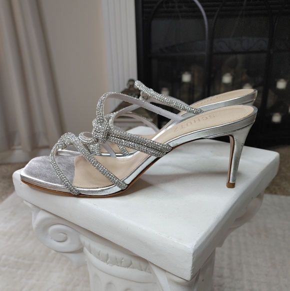 Schutz Women's Lauryn Cristal Metallic Sandal 9B - Picture 4 of 15